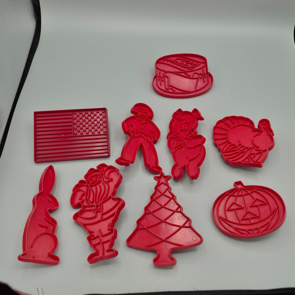 Vintage Tupperware‎ Cookie Cutter Lot of 9 Red Holiday Bunny Tree Pig Pumpkin